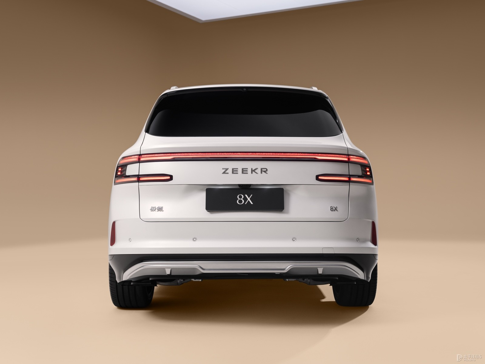 zeekr 8x Ultra — Interior or cabin view. Image 4 of 6. Authorized new car for export from China.