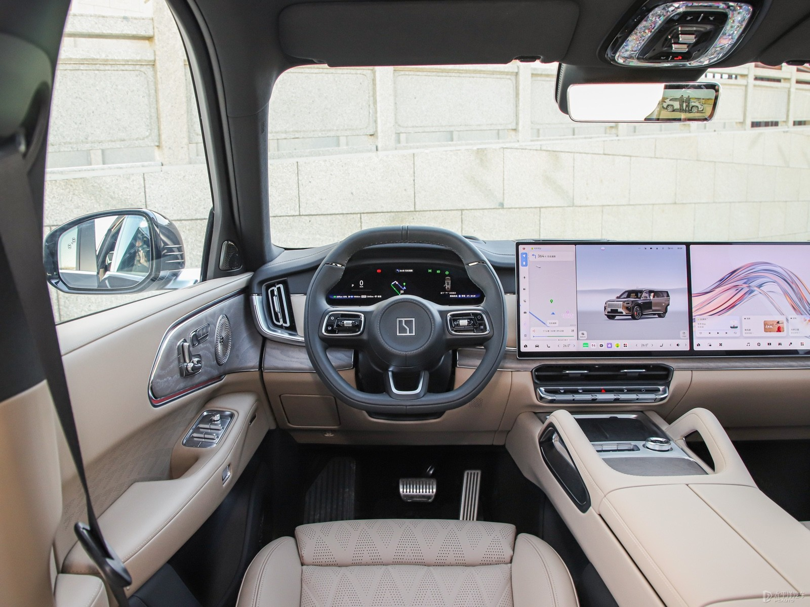 zeekr 8x Ultra — Another photograph of this listing. Image 6 of 6. Authorized new car for export from China.